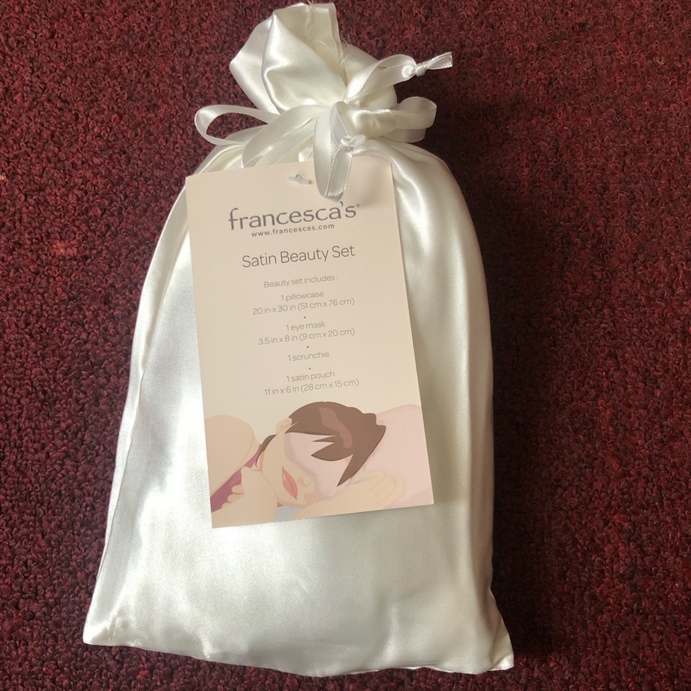 Francesca’s satin beauty set